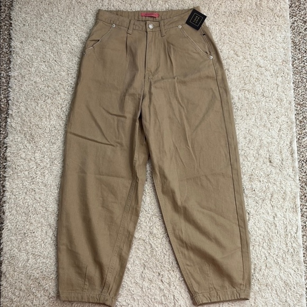 NWT SIGNATURE8 S (4*) cropped  💯 cotton barrel pants with distressed look